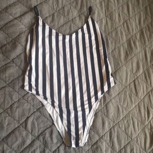 Aerie superscoop one piece- navy stripe xxl
